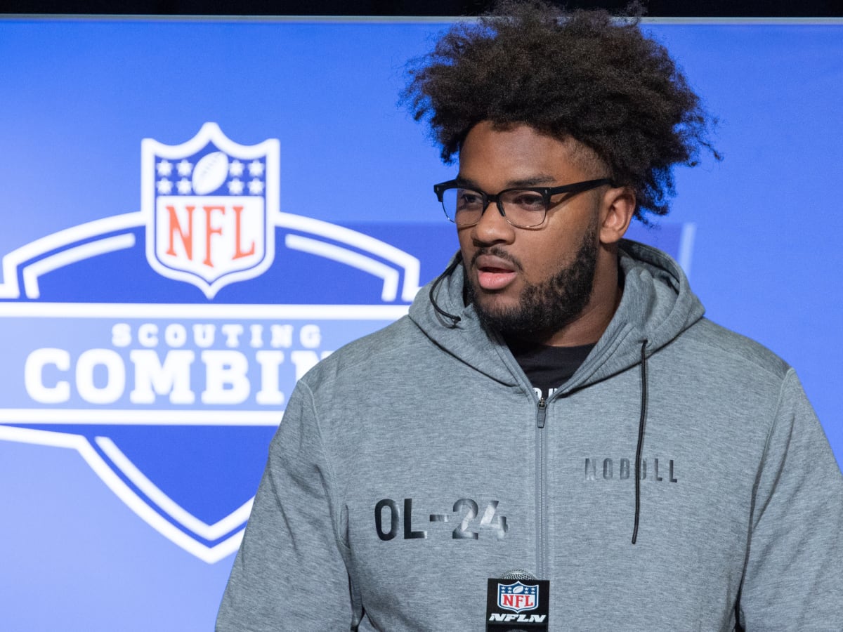 Ohio State Football's Paris Johnson played darts at Bears meeting