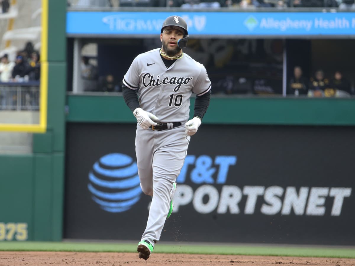 White Sox Extend Yoan Moncada - Sports Illustrated