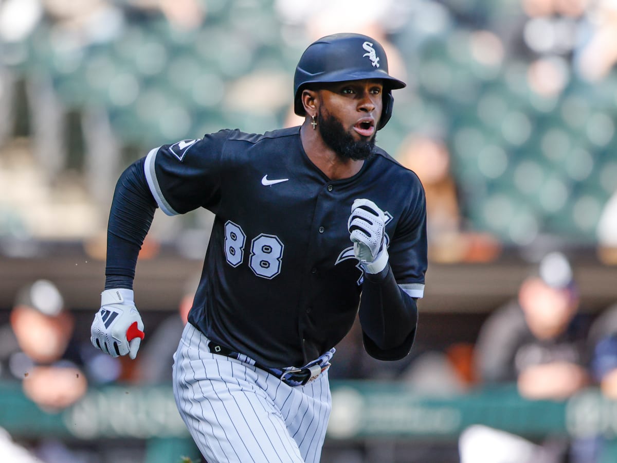 White Sox' Luis Robert explains adding 'Jr.' to his jersey