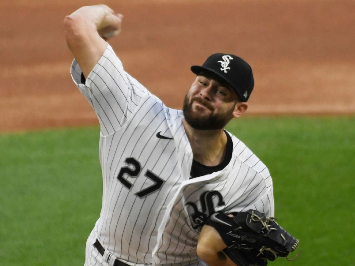 Cleveland claims former LA pitchers Giolito, López and Moore for