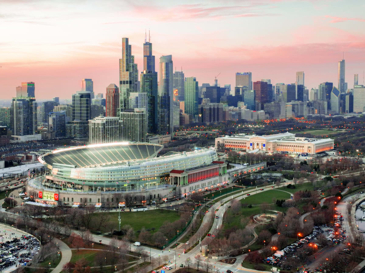 Chicago Bears, Chicago Park District have awkward relationship over Soldier  Field