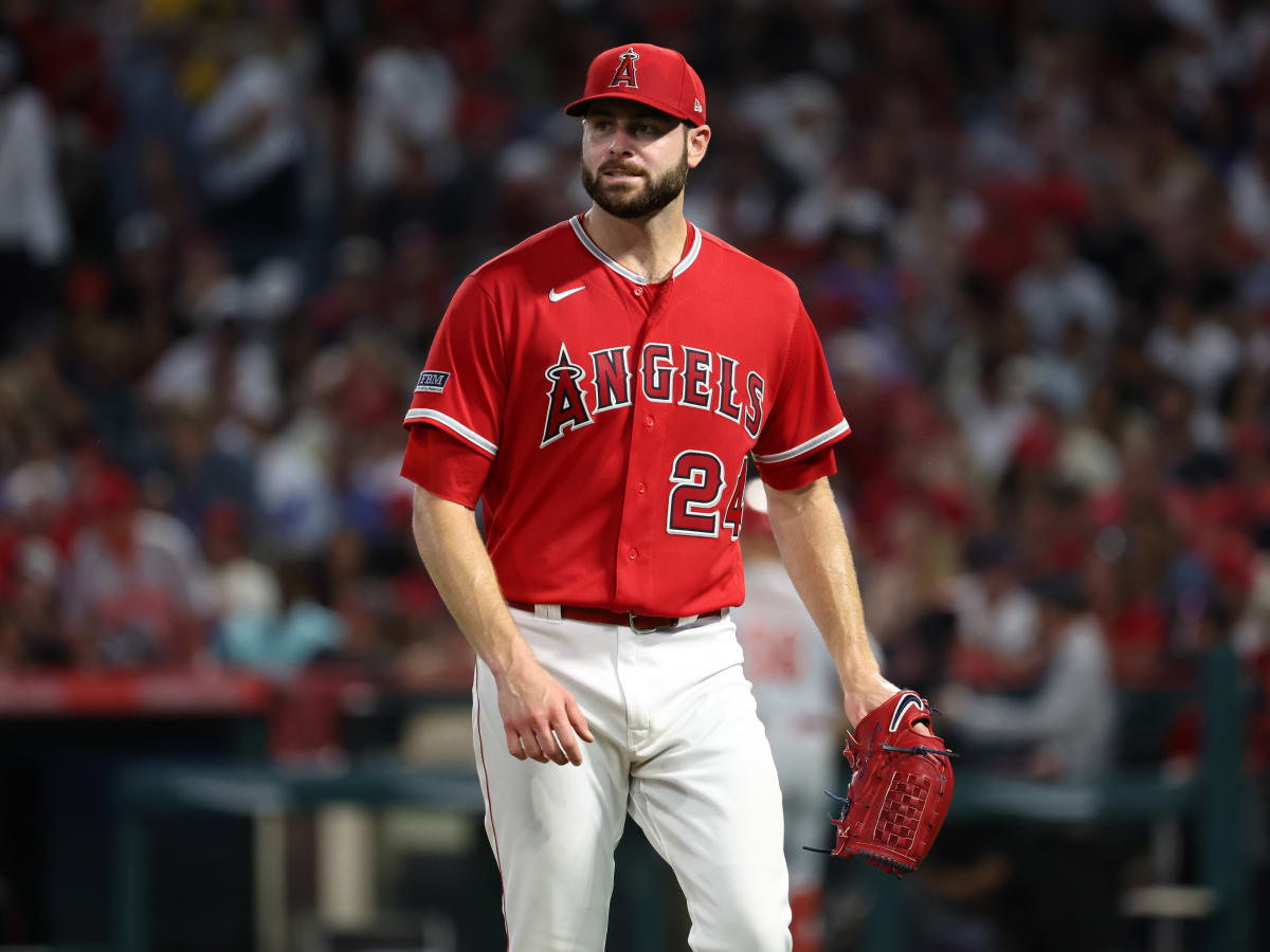 Angels place former White Sox pitchers Lucas Giolito, Reynaldo