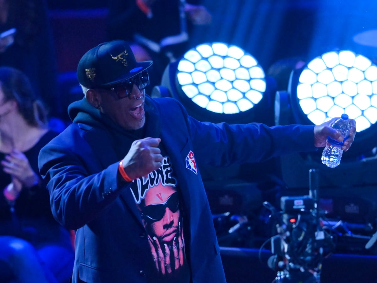 The Worm is back! Dennis Rodman returns to United Center for the first time  in 13 years for AEW appearance