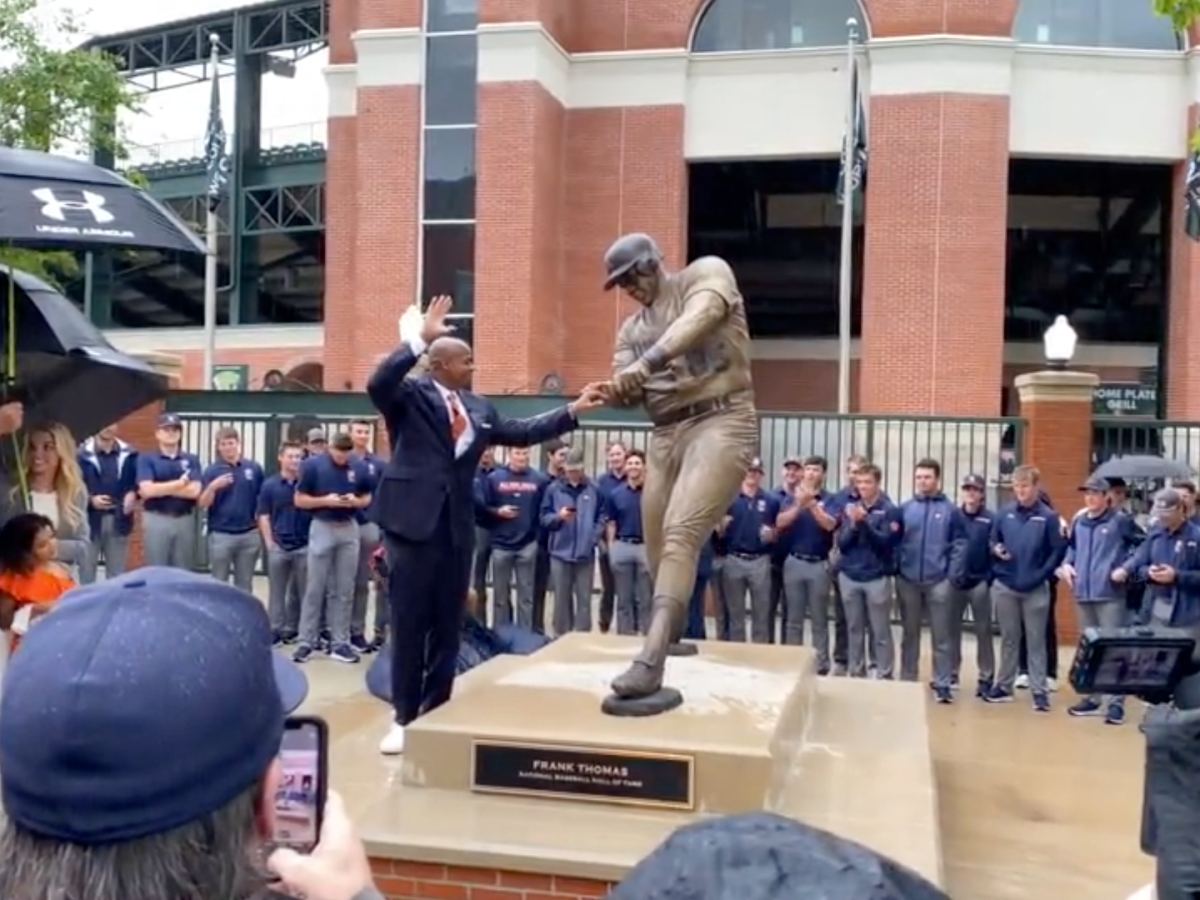 WATCH: Frank Thomas statue unveiled at Auburn University - On Tap Sports Net