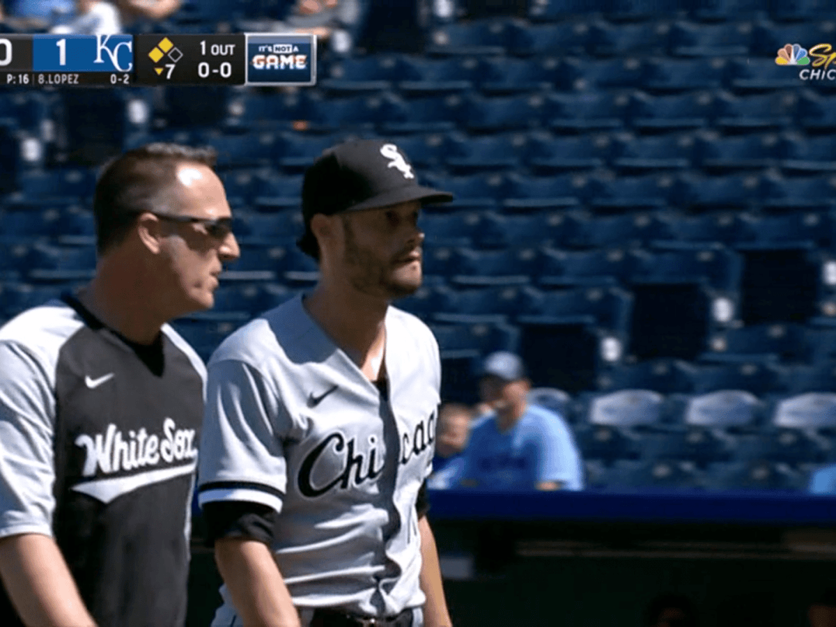 Joe Kelly Exits White Sox Game With Lightheadedness - On Tap Sports Net