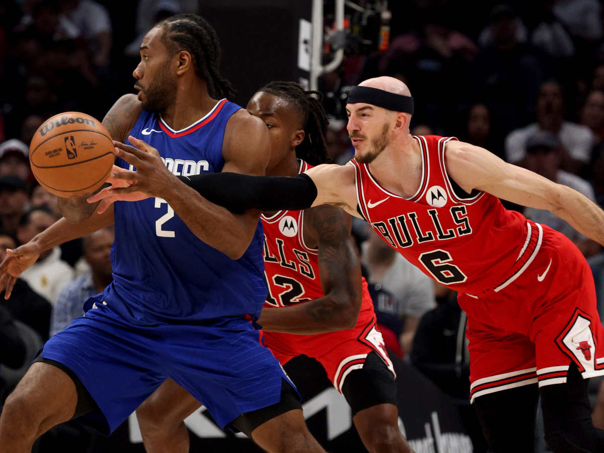 Chicago Bulls guard Alex Caruso wins 2023-24 NBA Hustle Award - On