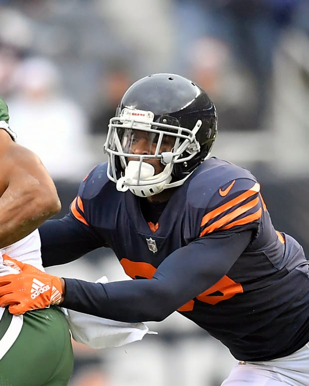Oct 28, 2018; Chicago, IL, USA; Chicago Bears free safety Eddie Jackson (39) tackles New York Jets running back Trenton Cannon (40) at Soldier Field.