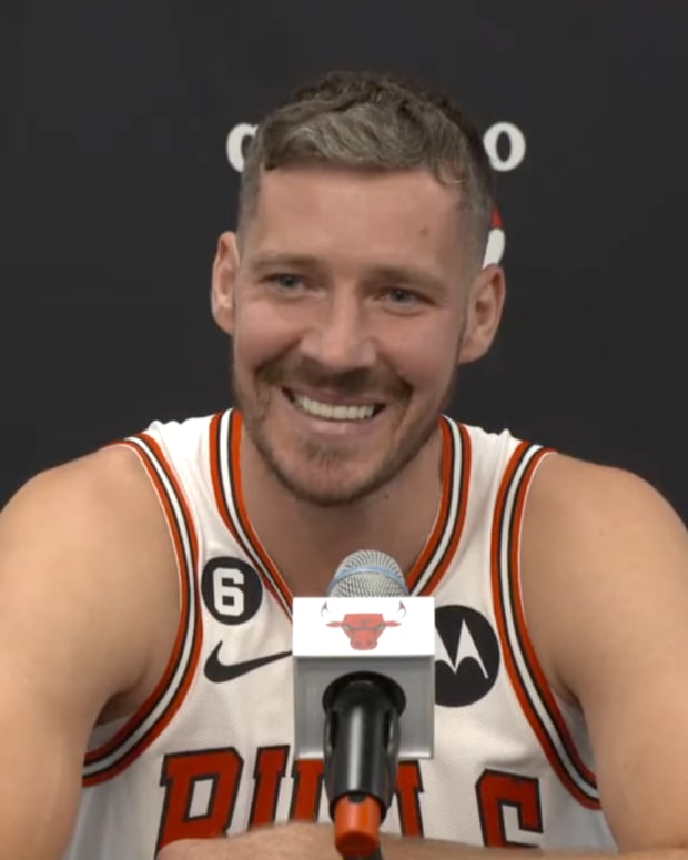 Goran Dragic shares a laugh with reporters at his press conference during Chicago Bulls' media day 2022