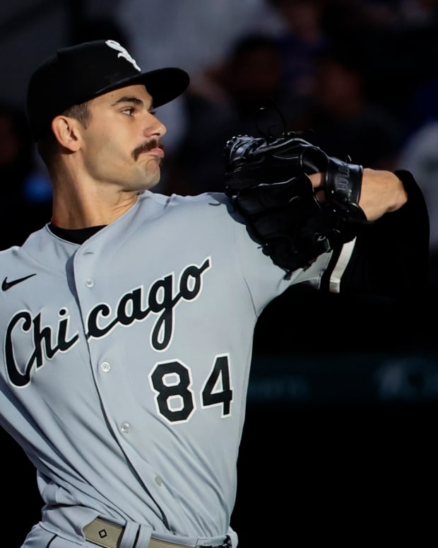 Aug 5, 2022; Arlington, Texas, USA; Chicago White Sox starting pitcher Dylan Cease (84) throws during the first inning against the Texas Rangers at Globe Life Field.