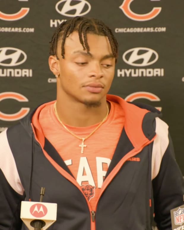 Justin Fields said the loss to the Packers hurts more in the locker room than throughout the fanbase. Although the comment stirred up a lot of fans, he's right in his comment during the press conference.
