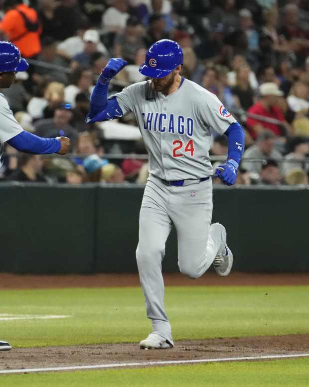 Chicago Cubs Cody Bellinger (24) hits a home run against the Arizona Diamondbacks in the sixth inning at Chase Field in Phoenix on April 17, 2024.  