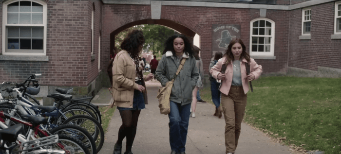 Whitney Peak, Lilia Buckingham, and Belissa Escobedo walking outside school in the Hocus Pocus 2 trailer