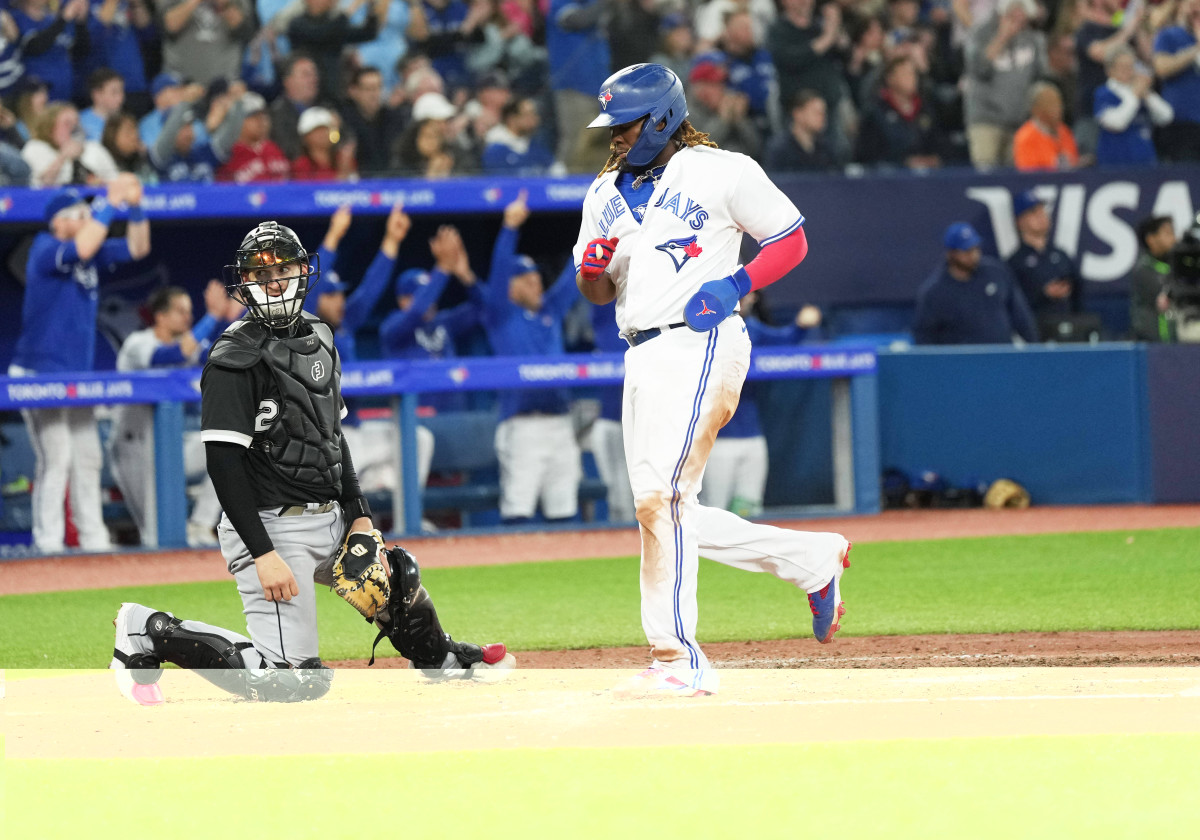 Andrew Vaughn hits walk-off homer as White Sox end skid