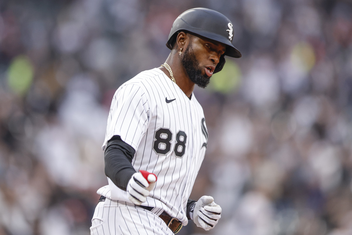 Luis Robert Jr. scratched from Chicago White Sox lineup vs