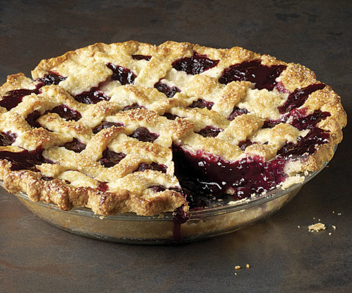 051117080-01-classic-blueberry-pie-recipe-main