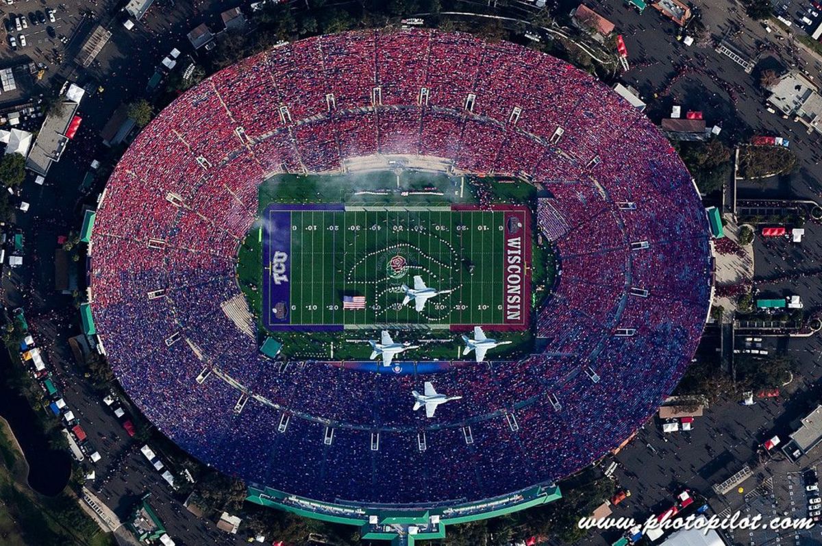 Rose Bowl Stadium in Pasadena, California. (Photo: Photopilot.com)