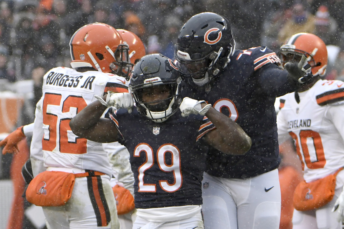 CHICAGO, IL - DECEMBER 24:   Tarik Cohen #29 of the Chicago Bears celebrates after getting a first down in the third quarter against the Cleveland Browns at Soldier Field on December 24, 2017 in Chicago, Illinois.  The Chicago Bears defeated the Cleveland Browns 20-3.  (Photo by David Banks/Getty Images)