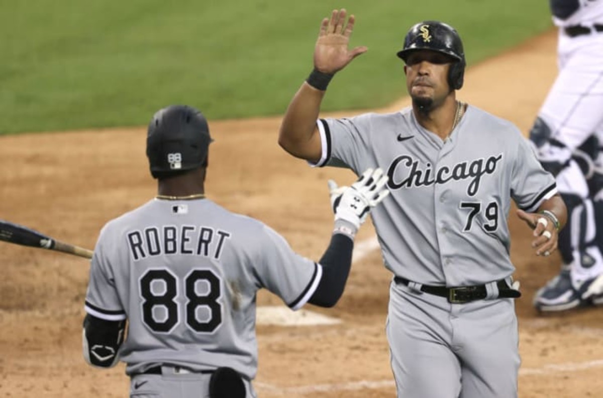 Luis Robert wants White Sox to bring Abreu back