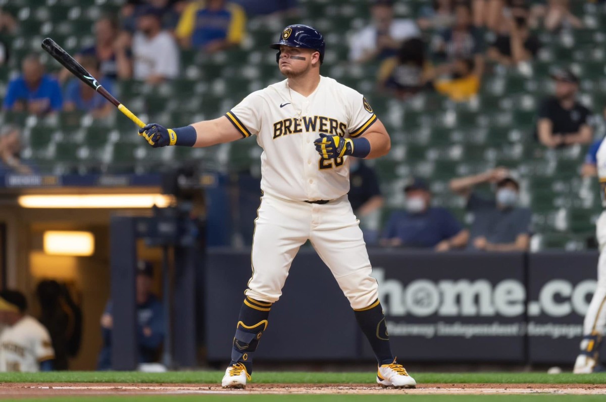 Brewers' Daniel Vogelbach brings energy to camp, works at first base