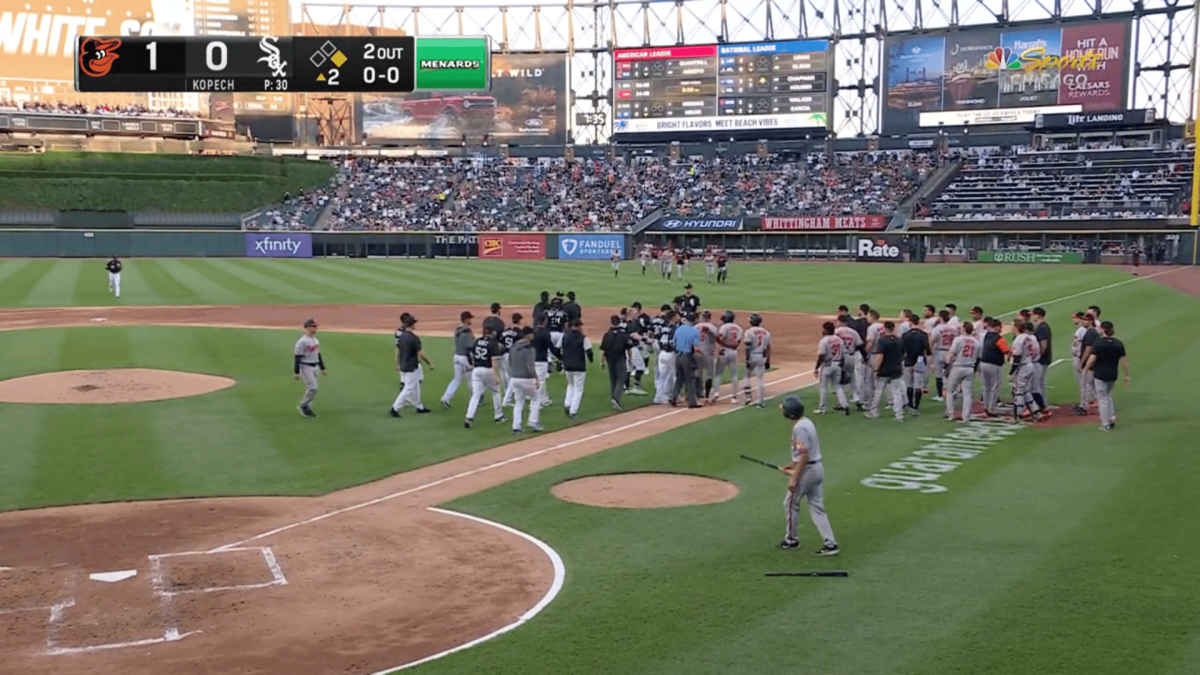 Benches clear after White Sox's Michael Kopech nails Orioles