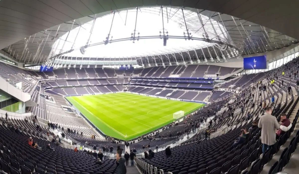 Tottenham Hotspur Stadium in London will play host to Bears-Raiders week 5.