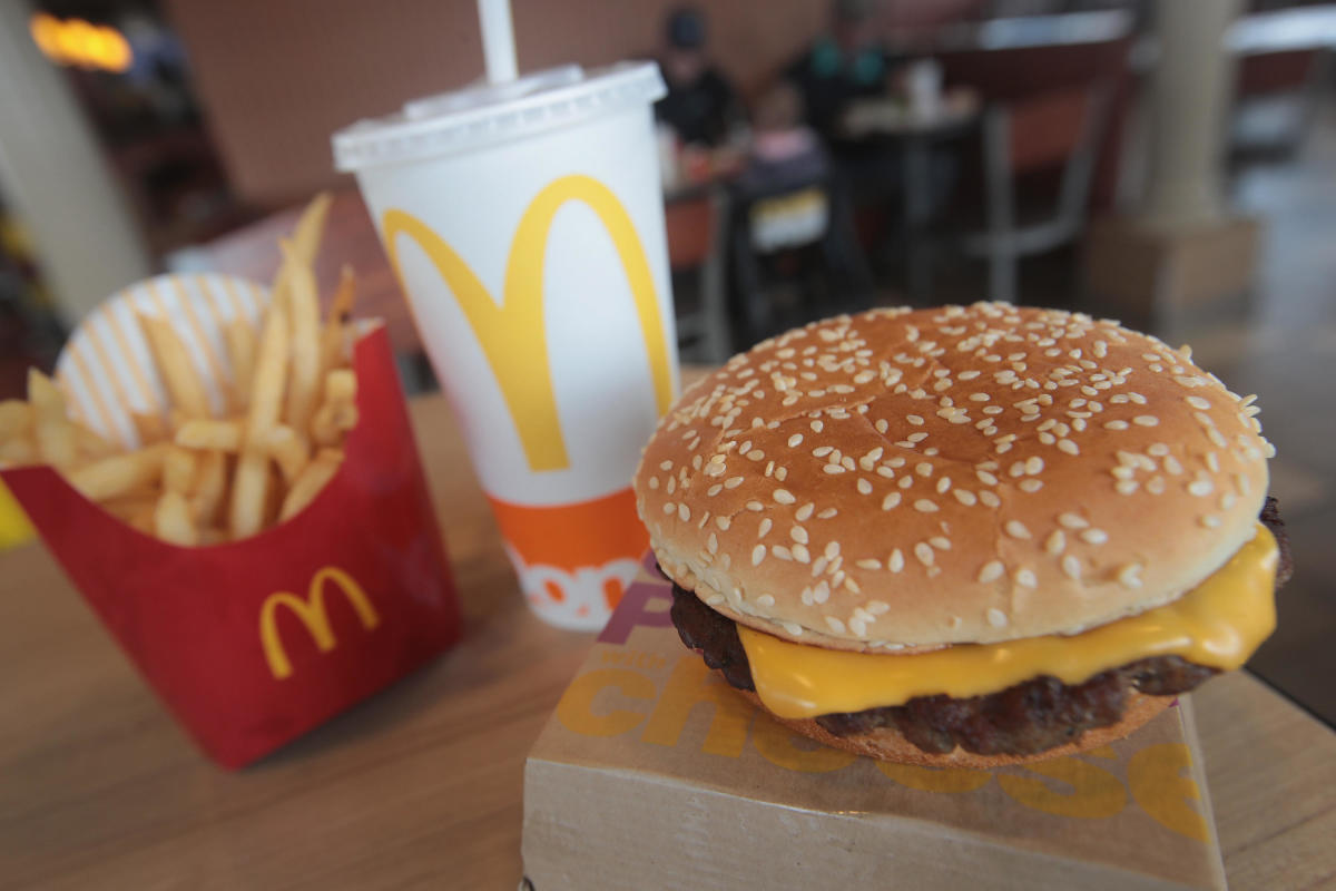 McDonald's Triple Cheeseburger (Review) - Food Rankers