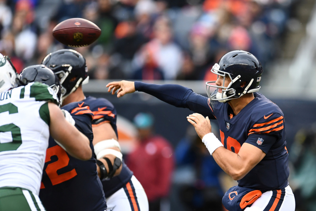 CHICAGO, IL - OCTOBER 28:  Quarterback Mitchell Trubisky #10 of the Chicago Bears throws the football in the second quarter against the New York Jets at Soldier Field on October 28, 2018 in Chicago, Illinois.  (Photo by Stacy Revere/Getty Images)