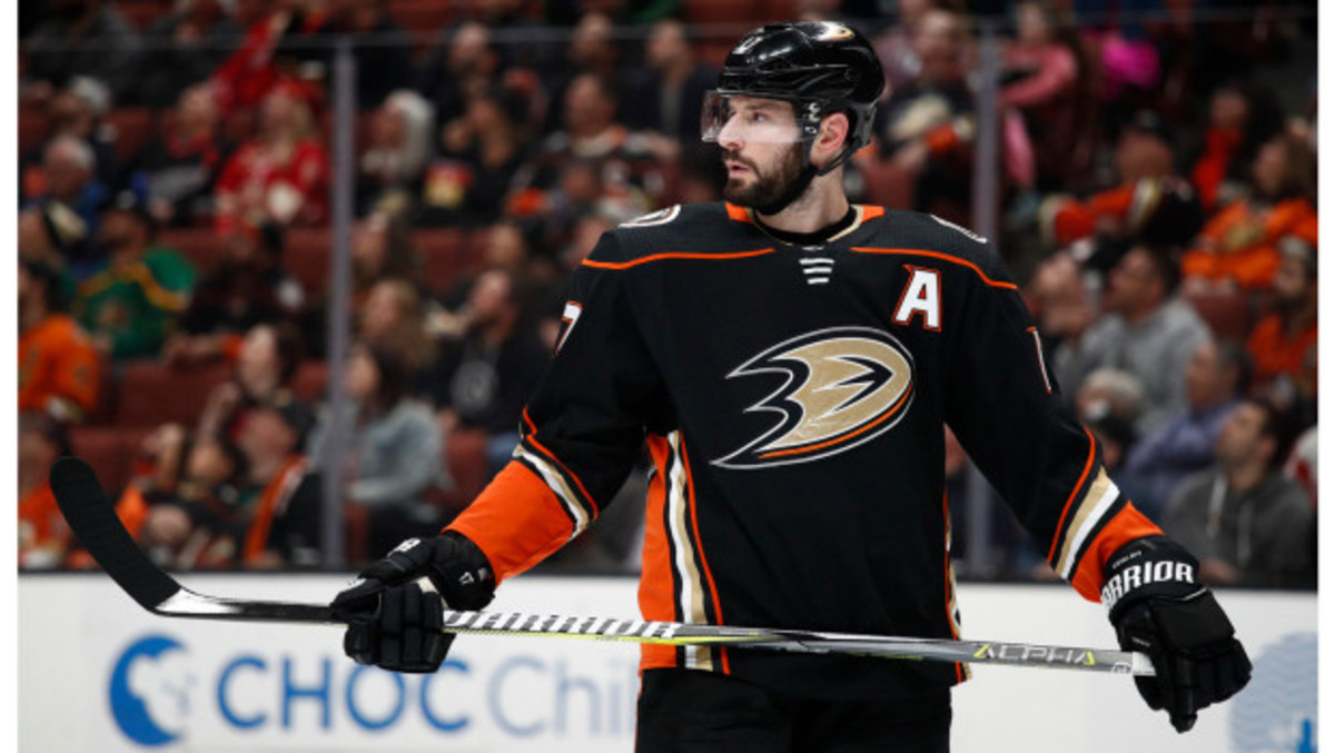 The Ducks' Ryan Kesler looks away during the first period of an NHL hockey game against the Detroit Red Wings Friday, March 16, 2018, in Anaheim, Calif. (AP Photo/Jae C. Hong)