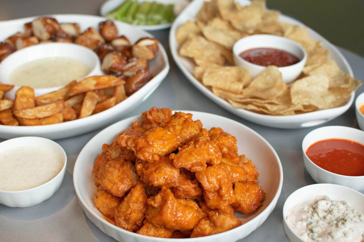Buffalo Wings and Rings Chicago