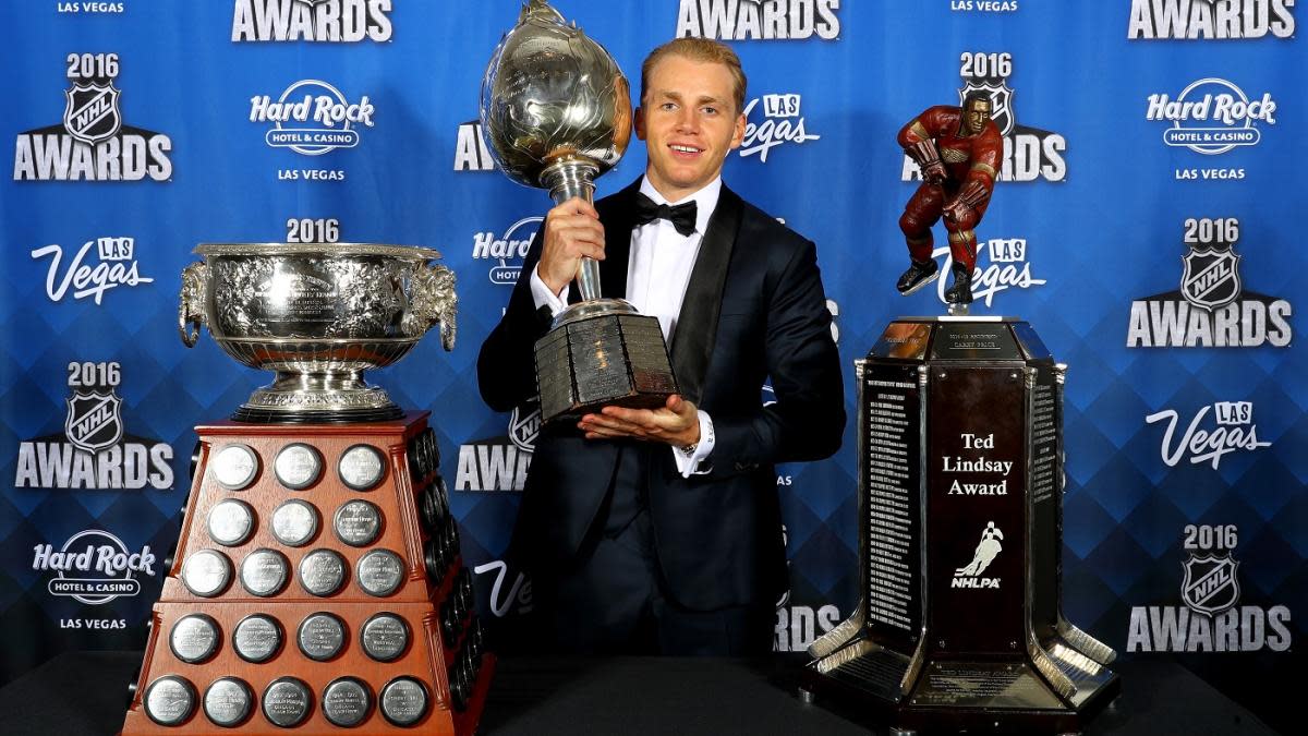 LAS VEGAS, NV - JUNE 22:  Patrick Kane of the Chicago Blackhawks poses after winning the Hart Trophy, the Ted Lindsay Award and the Art Ross during the 2016 NHL Awards at The Joint inside the Hard Rock Hotel &amp; Casino on June 22, 2016 in Las Vegas, Nevada.  (Photo by Bruce Bennett/Getty Images)