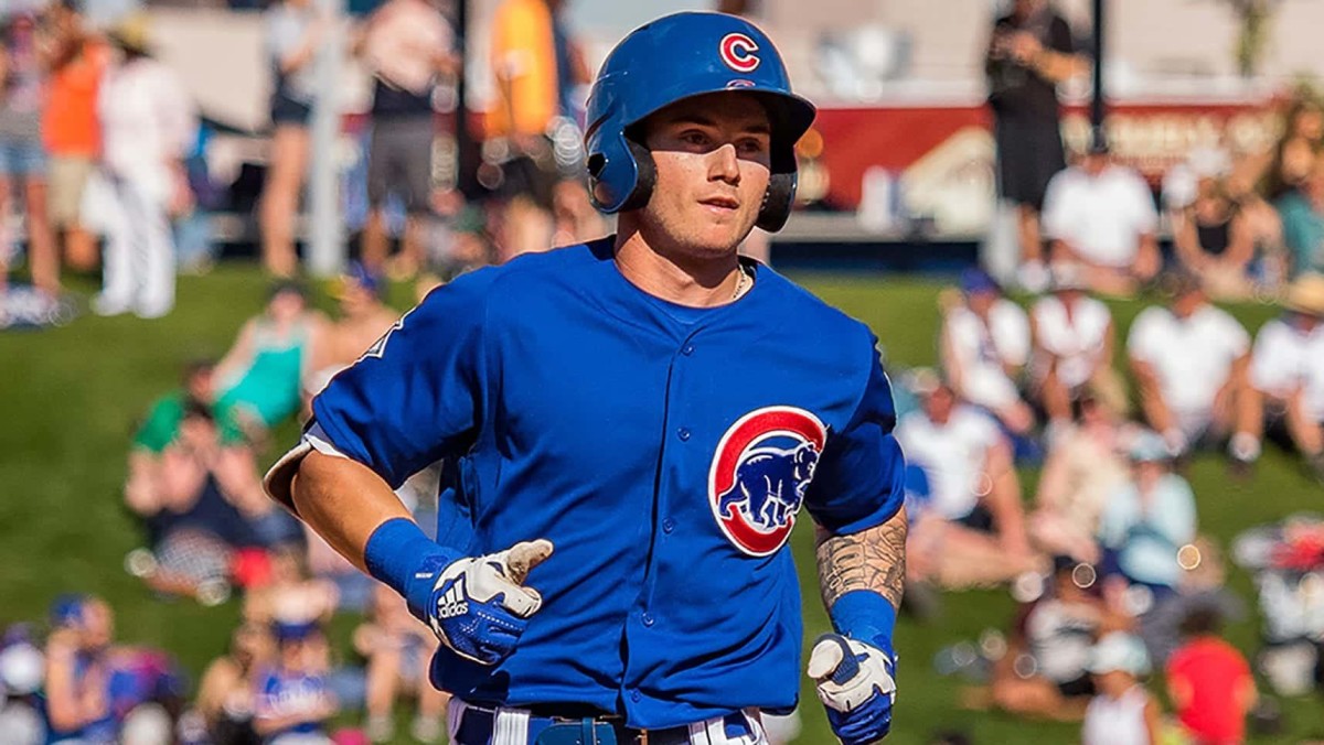 Chicago Cubs prospect Cole Roederer runs the bases