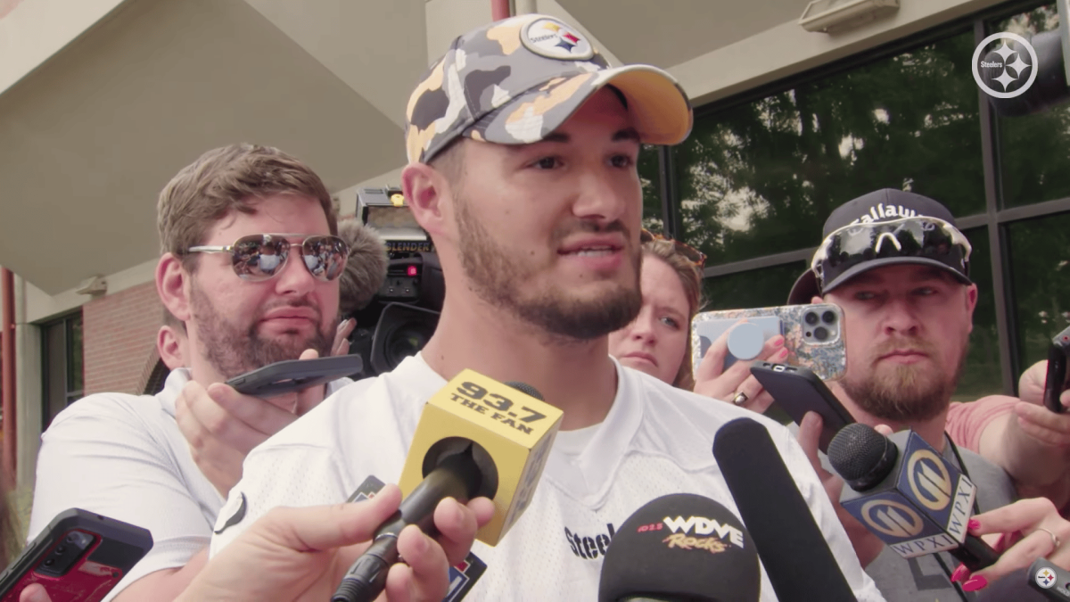 Steelers extend backup Mitch Trubisky 