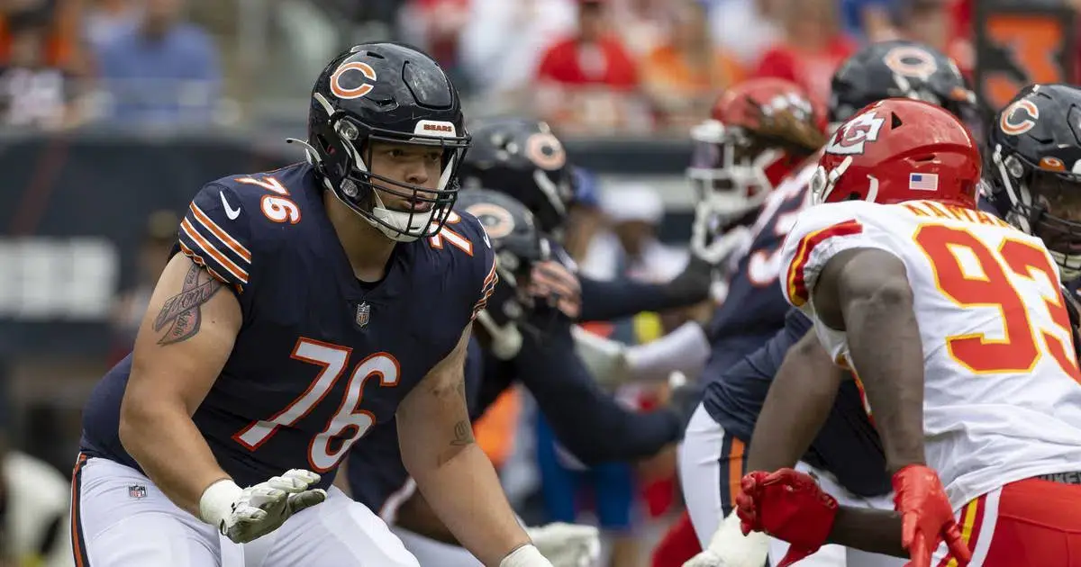 Bears bring in offensive lineman Michael Schofield for workout