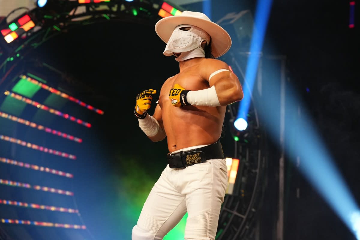 Bandido gestures to the crowd during his AEW debut