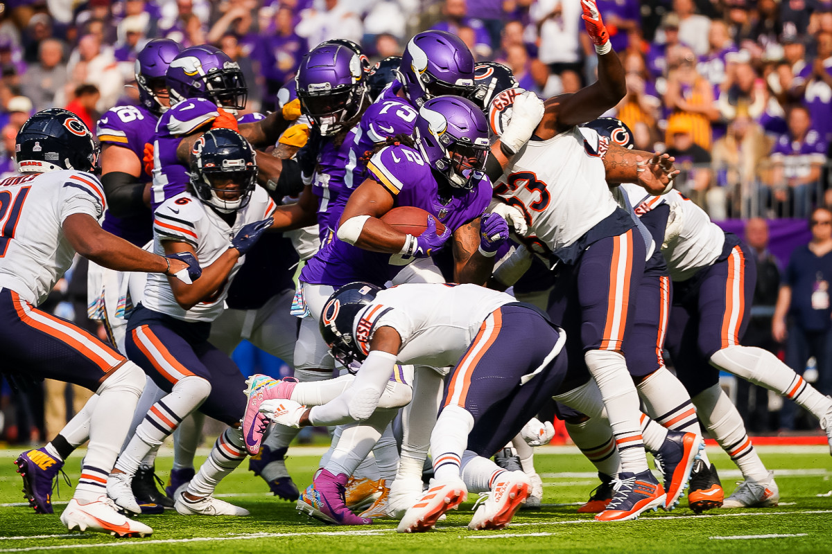 Chicago Bears vs Minnesota Vikings - October 09, 2022