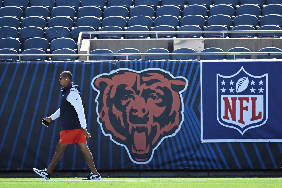 Chicago Bears Gm Ryan Poles Comments On Trading Justin Fields Before