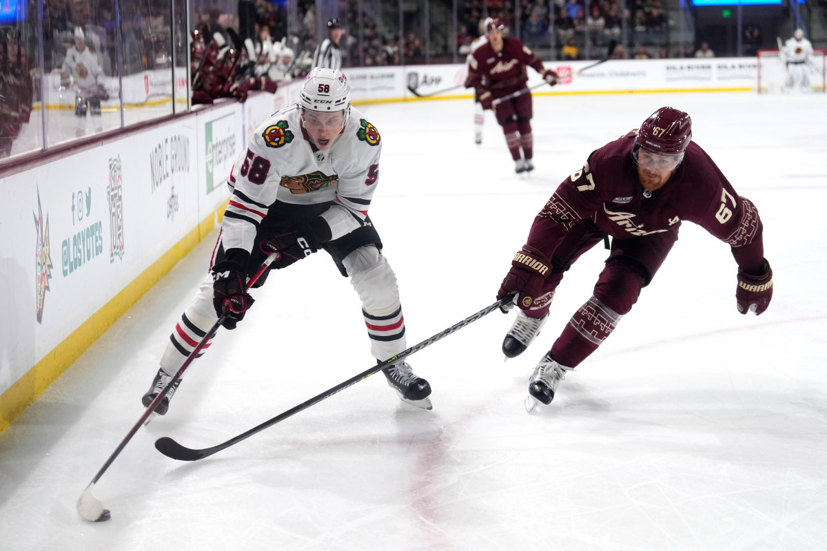 How to Watch Blackhawks at Coyotes Live Stream TV Channel Start