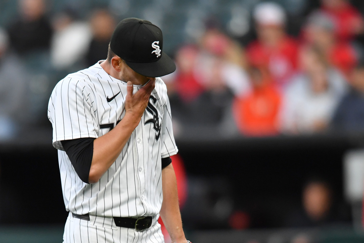 Chicago White Sox shellacked by Cincinnati Reds in series opener On