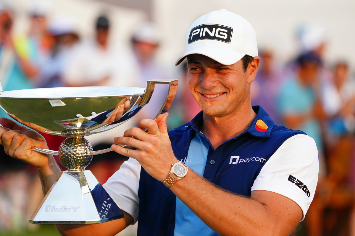 Viktor Hovland Holds Off Xander Schauffele at East Lake, Wins 2023