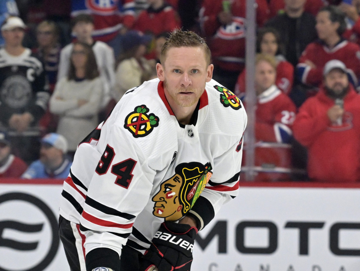 Corey Perry clears waivers, Chicago Blackhawks terminate contract On