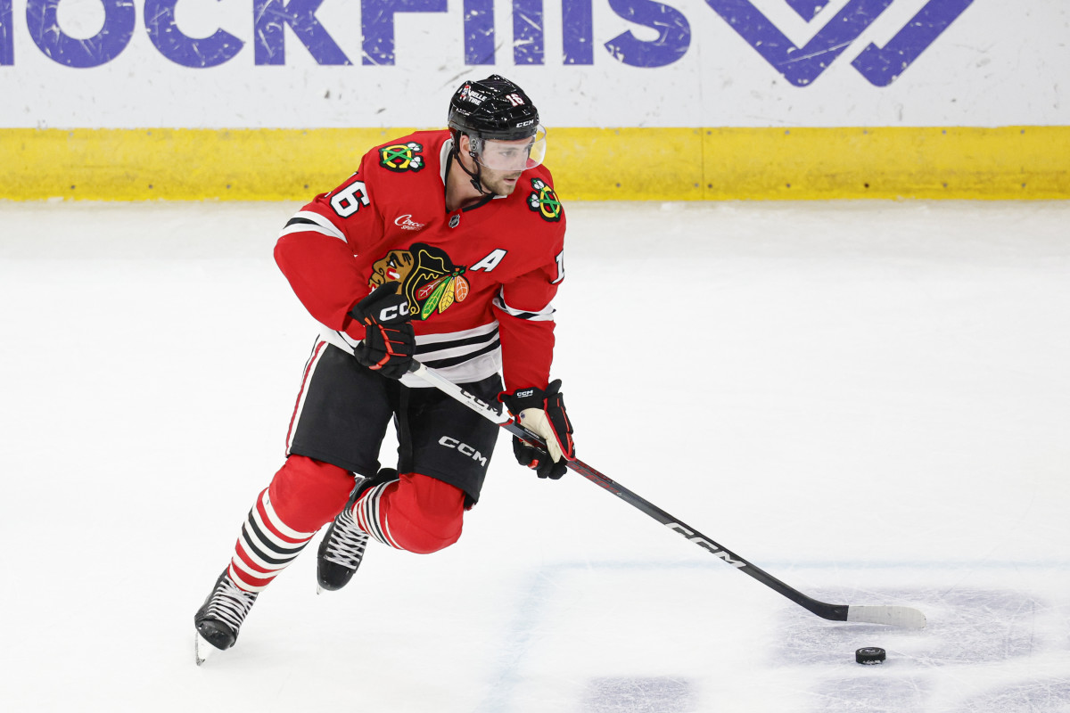 Chicago Blackhawks Injury Report: Positive Update on Jason Dickinson - On  Tap Sports Net